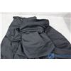 Image 6 : Men's XL Snake Eyes Rain Pants and Jelleez Wirless Bluetooth Earbuds w/Mic