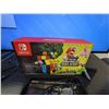 Image 10 : **Nintendo Switch Gaming System - Super Mario Bros Bundle