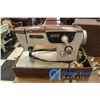 Image 3 : **Vintage Zenith Deluxe ZigZag Sewing Machine