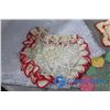 Image 9 : Doilies, White Lace Runner, etc
