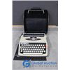 Image 1 : Vintage Typewriter w/Hard Case