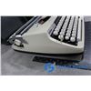 Image 4 : Vintage Typewriter w/Hard Case