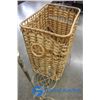 Image 4 : **3-Tier Brass Plant Stand and Wicker Basket