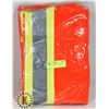 Image 1 : LOT OF 2 TRAFFIC SAFETY VESTS