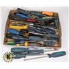 Image 1 : FLAT OF ASSORTED SCREW DRIVERS