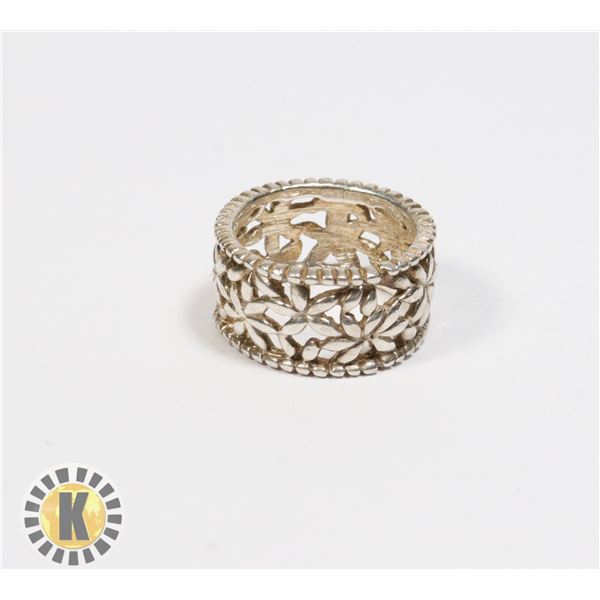 .925 SILVER RING SIZE 3.5