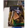 Image 2 : TRAY OF TOOLS AND CLAMPS