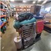 Image 1 : LOT OF DEFECTIVE STORE RETURN MERCHANDISE