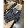 Image 2 : WET/DRY SUIT SIZE LARGE AND 2 SPEAR GUNS