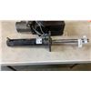Image 2 : HYDRAULIC PUMP AND HYDRAULIC RAM