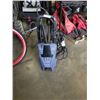 Image 1 : SIMONIZ 1900 PSI ELECTRIC PRESSURE WASHER WORKING WITH WAND