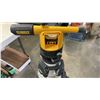 Image 2 : DEWALT BUILDERS LEVEL AND TRIPOD - TESTED WORKING