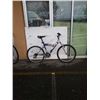 Image 1 : BLUE AND SILVER DUNLOP BIKE
