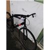 Image 2 : BLACK TREK BIKE