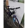Image 2 : BLACK AND BLUE NO BRAND BIKE