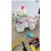 Image 2 : FUR REAL PET ANIMATRONIC DOG WORKING AND SLINGSHOT WITH AMMO