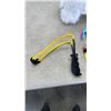Image 5 : FUR REAL PET ANIMATRONIC DOG WORKING AND SLINGSHOT WITH AMMO
