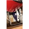 Image 8 : 2 BOXES OF KITCHEN ITEMS AND APPLIANCES