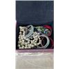 Image 3 : COLIN AND JUSTIN GLASS JEWELRY BOX WITH JEWELRY