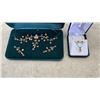 Image 2 : LOT OF 2 NECKLACE AND EARRING SETS