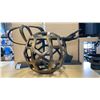 Image 8 : 3 METAL DECORATIONS - MAN AND ABSTRACT