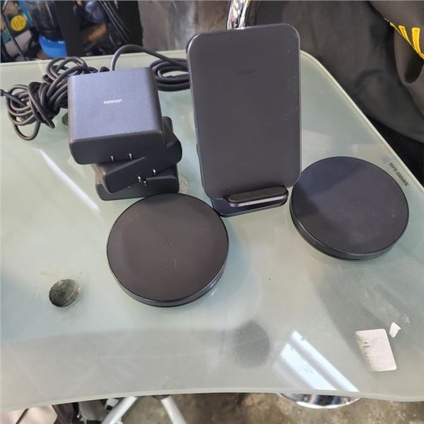 3 AS NEW WIRELESS FAST CHARGERS