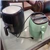 Image 1 : 2 AIR FRYERS GOURMIA DIGITAL AND DASH MECHANICAL BOTH WORKING
