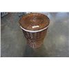 Image 2 : WICKER 24" TALL HAMPER WITH LID