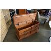 Image 3 : CEDAR LINED TRUNK