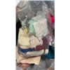 Image 3 : 2 BAGS OF YARN AND FABRIC
