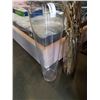Image 2 : 2 TALL GLASS VASES
