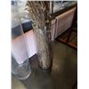 Image 3 : 2 TALL GLASS VASES