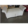 Image 2 : UPHOLSTERED BENCH