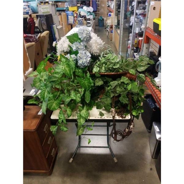 LOT OF ARTIFICIAL PLANTS