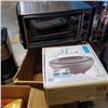 Image 2 : BOX OF PASTA MAKER, DIFFUSER, WAFFLE MAKER AND MORE
