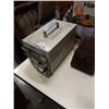 Image 2 : HAMILTON BEACH SLOW COOKER, VERSAVAC 2 AIR PURIFIER AND WOOD KNIFE BLOCK