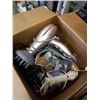 Image 2 : LOT OF HAIR STYLING TOOLS AND CLOTHES IRON
