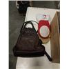 Image 2 : BOX OF THE TREND BAG, QUEBEC GLOVES AND MORE