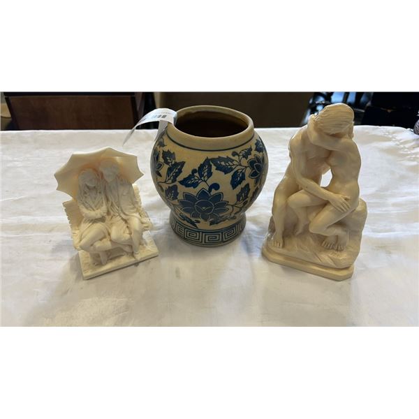 2 CAST ITALIAN FIGURES AND CERAMIC VASE