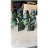 Image 2 : 3 METAL EASTERN LANTERN FIGURES - BULL AND 2 MEN