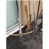 Image 2 : BUNDLE OF SHOVELS, PITCHFORKS, PICKAXE, SLEDGEHAMMER, RAKE