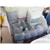 Image 6 : Pallet Multiple MacNeil X-Tra Suds Car Wash & Gloss, Rhino Foam Extreme Blue, etc