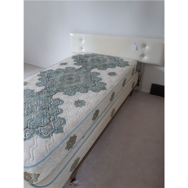 Vintage Viynal Head Board & Single Bed C