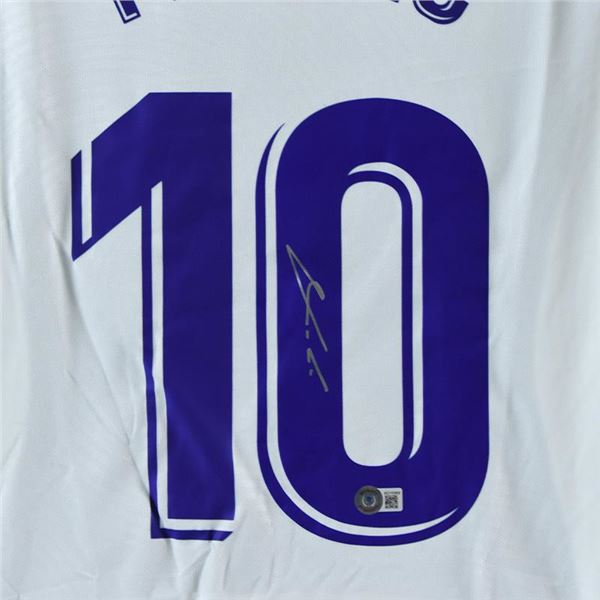 Luka Modric Real Madrid Jersey by Modric, Luka