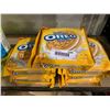 Image 1 : Golden Oreo Sandwich Cookies 7x270g