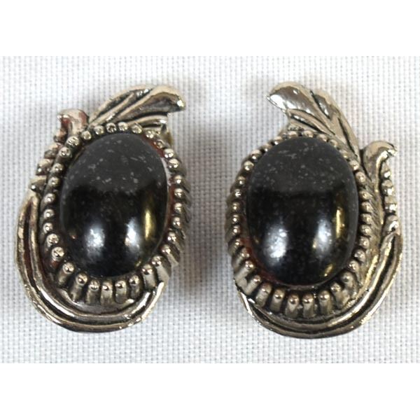 Vintage Onyx Clip-on Earrings