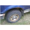 Image 5 : 10' x 32' Triple Axle Hay Rack c/w Steel Frame