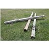 Image 2 : 2- Posts and Chain