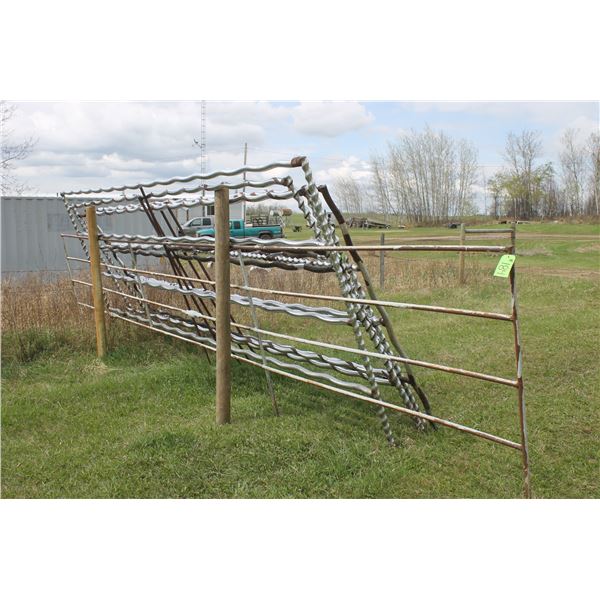 Approx. 20' Steel Panel (1)