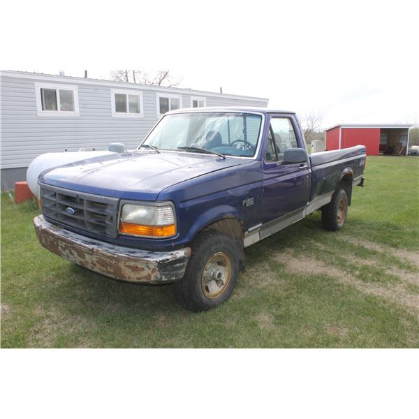 1986 F150, 4x4, V8- Standard. 332,300 Km, SN.14Y3TLB24955 (Body Damage, Fair Tires)